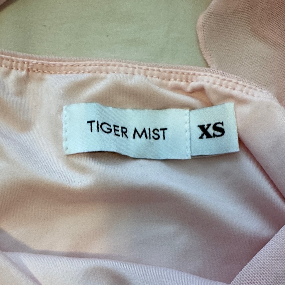 Tiger Mist Pink Ruffle Set - Picture 4 of 5